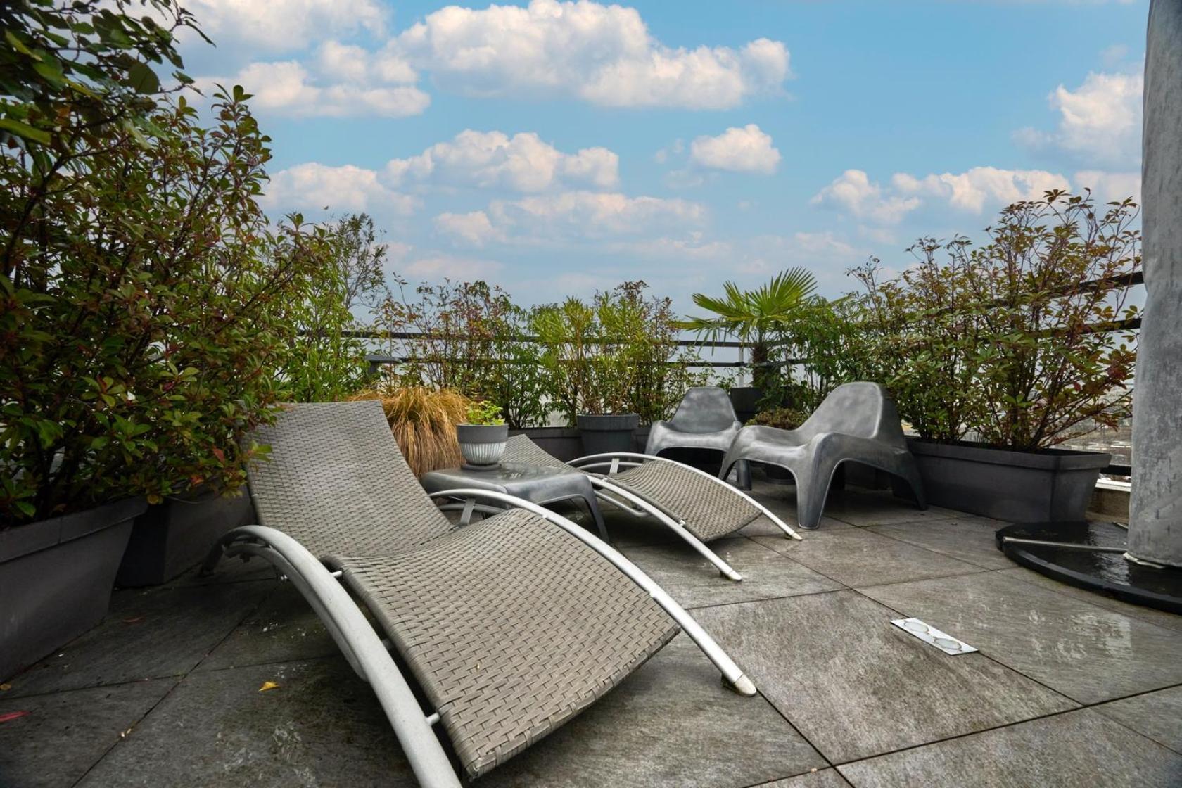 Apartment Veeve - Abstract Allure *